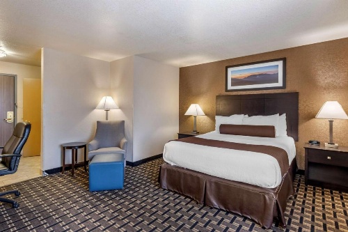 Best Western Plus Las Vegas West image 9