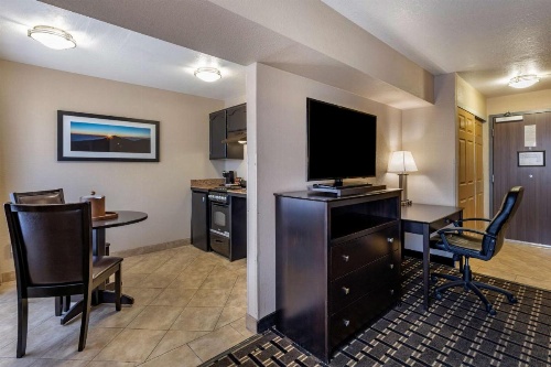 Best Western Plus Las Vegas West image 10